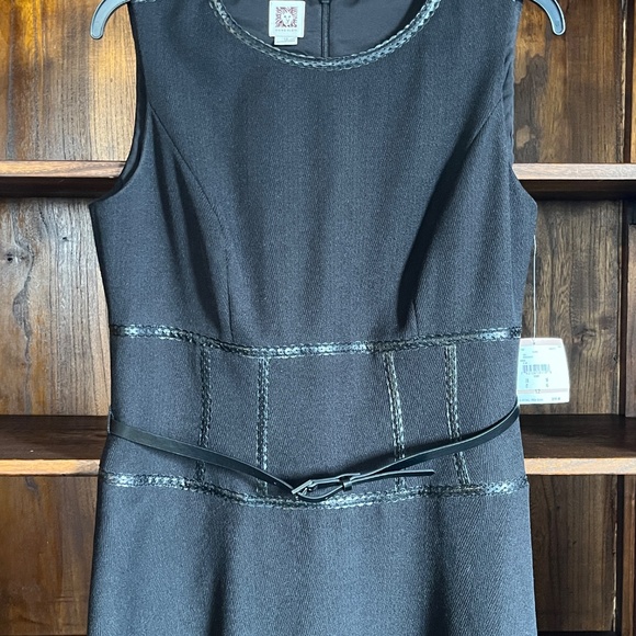 Anne Klein (12/L) black sleeveless shift dress with tailored waist & pockets. - Picture 7 of 16